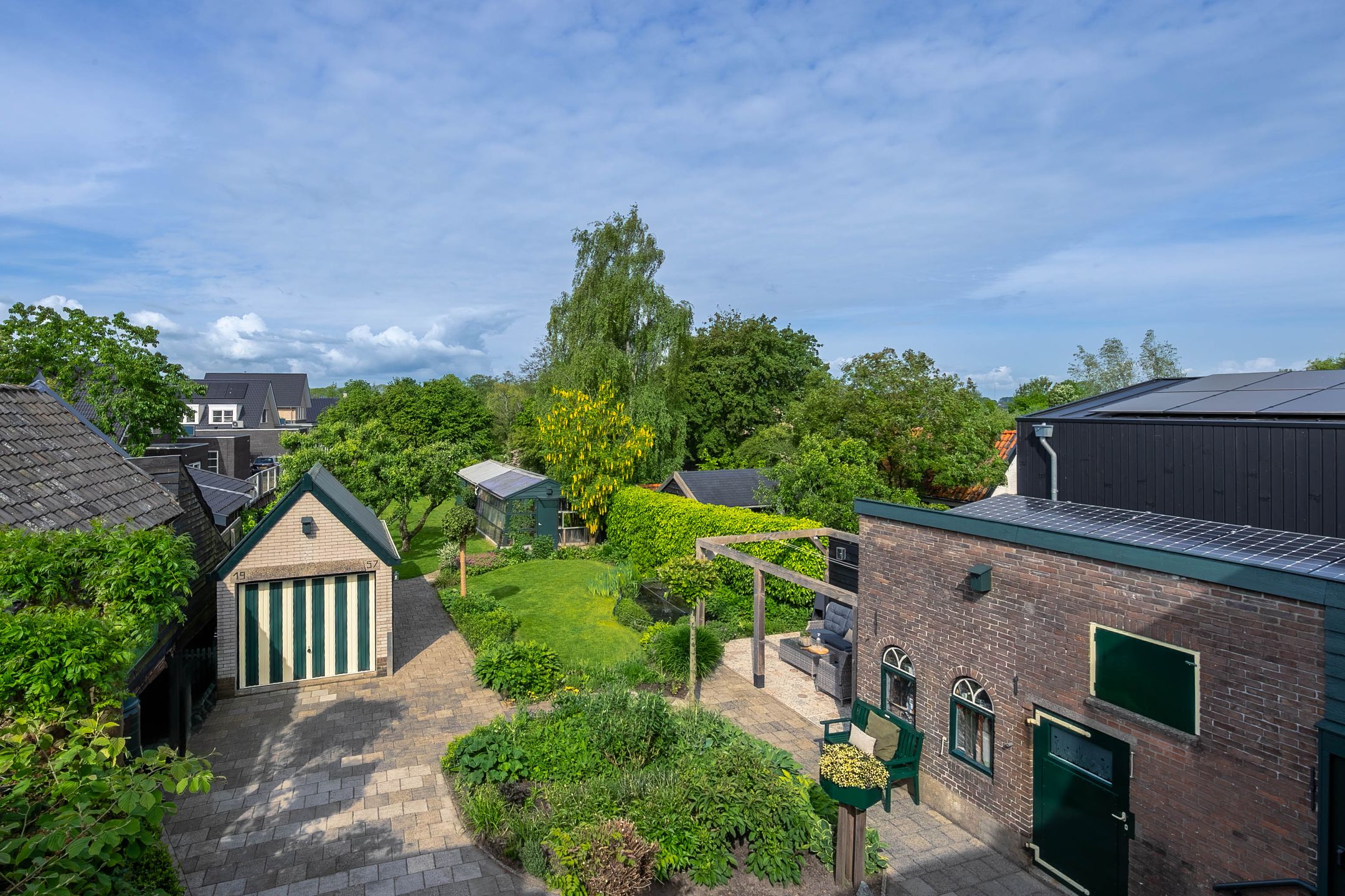 Detached home with spacious garden and garage in Meerkerk — 15