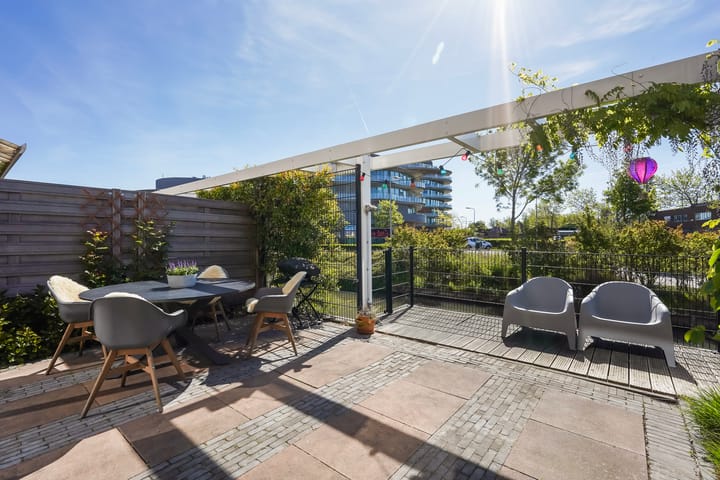 Tussenwoning te koop: Atlantische Oceaan 20, Naaldwijk