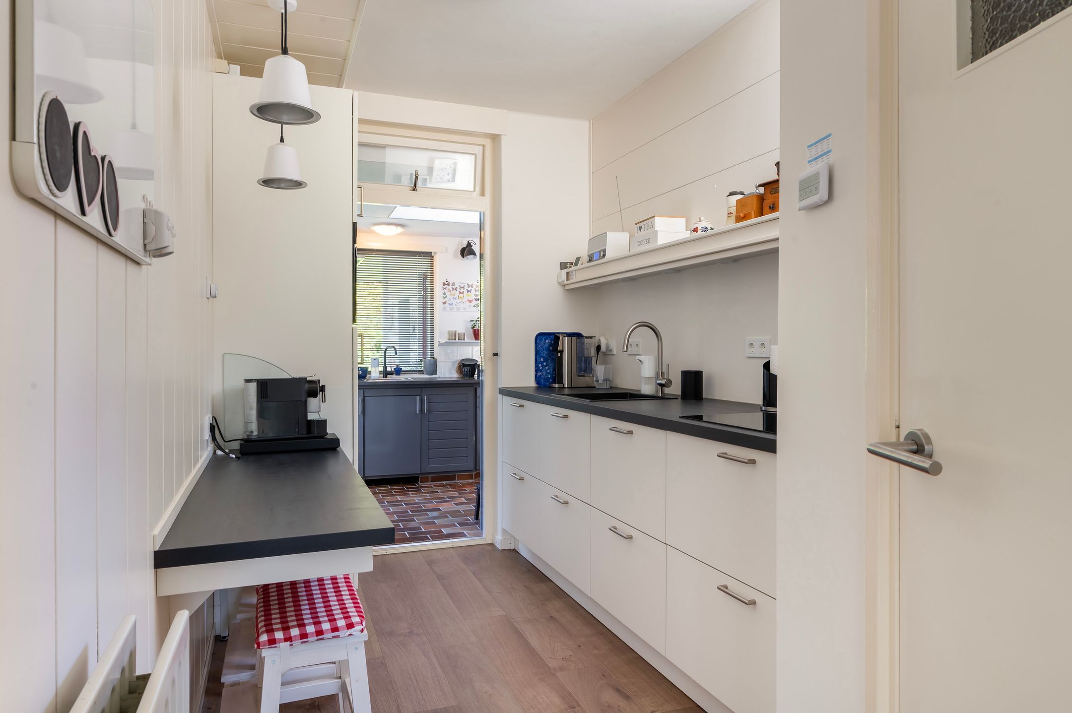 Photo 12 of Anjerstraat 14