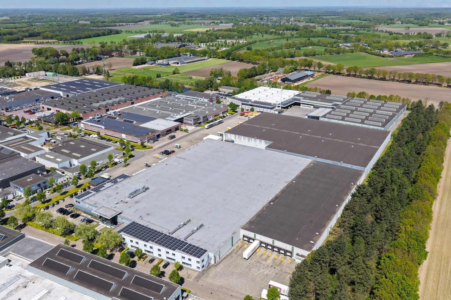 View photo 2 of Metaalweg 15