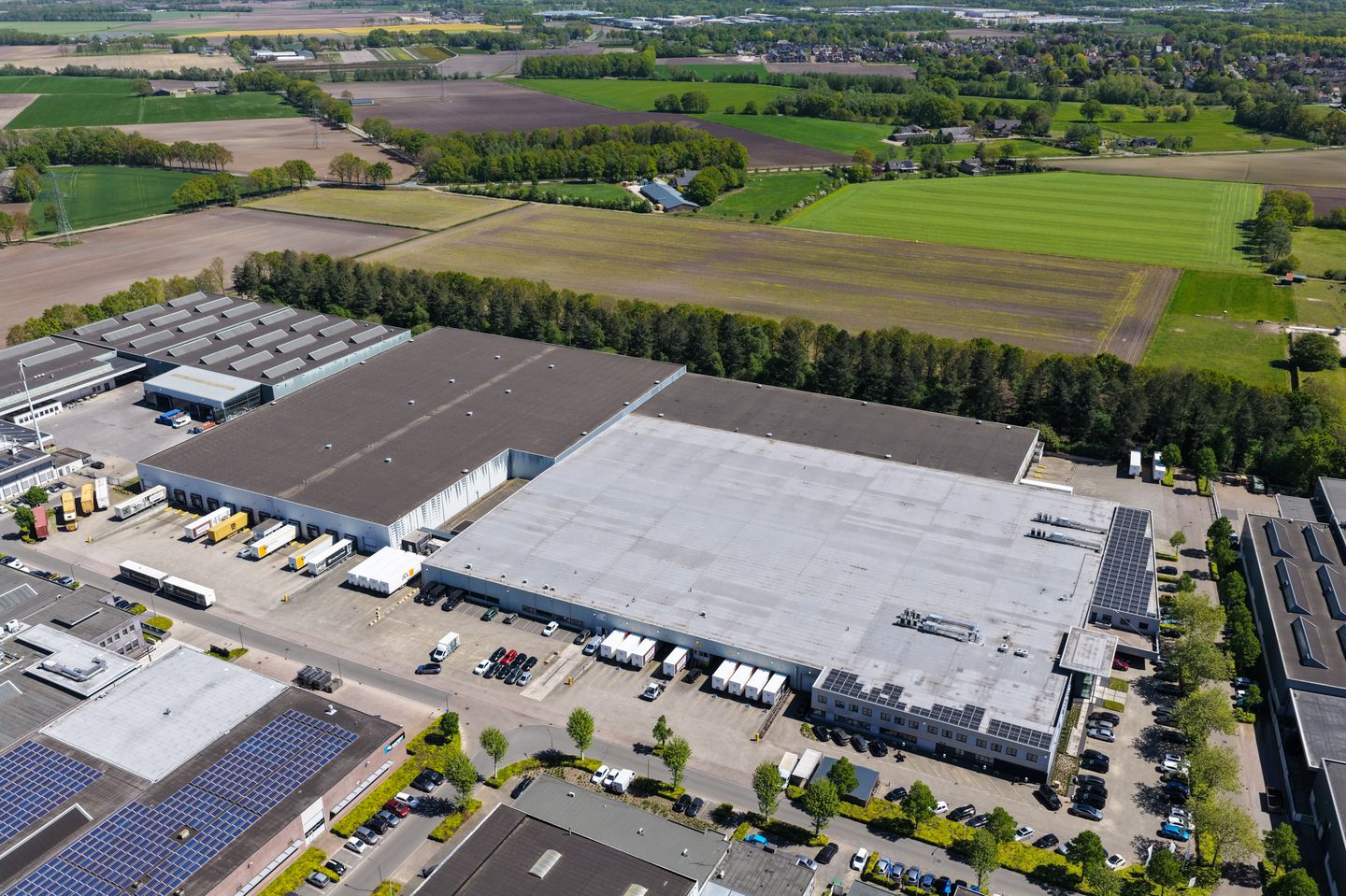 View photo 1 of Metaalweg 15