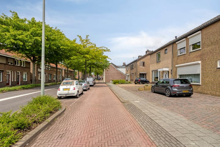 Twee-onder-één-kap te koop: Heerenweg 260, Heerlen