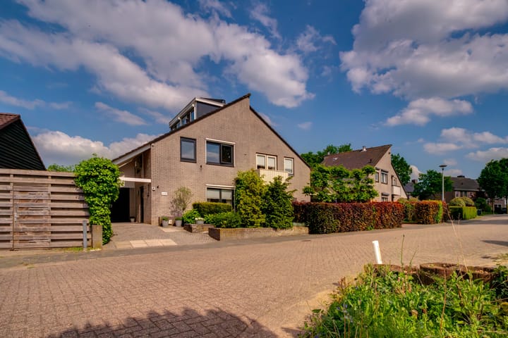 Photo 2 of Hagedoorn 8