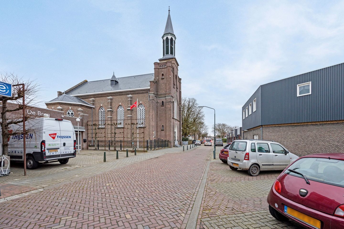 View photo 5 of Emmastraat 4