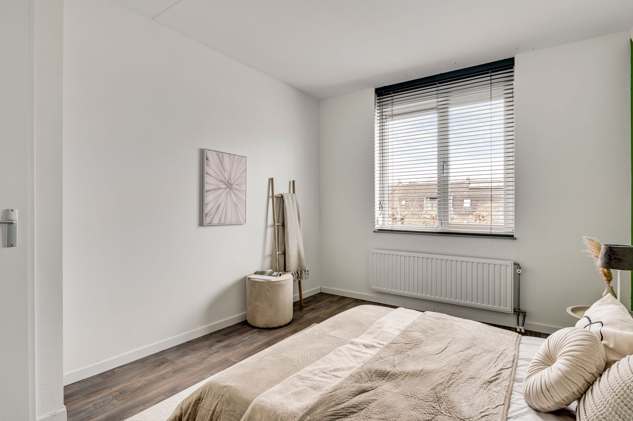 Photo 24 of Sutjensstraat 2-B