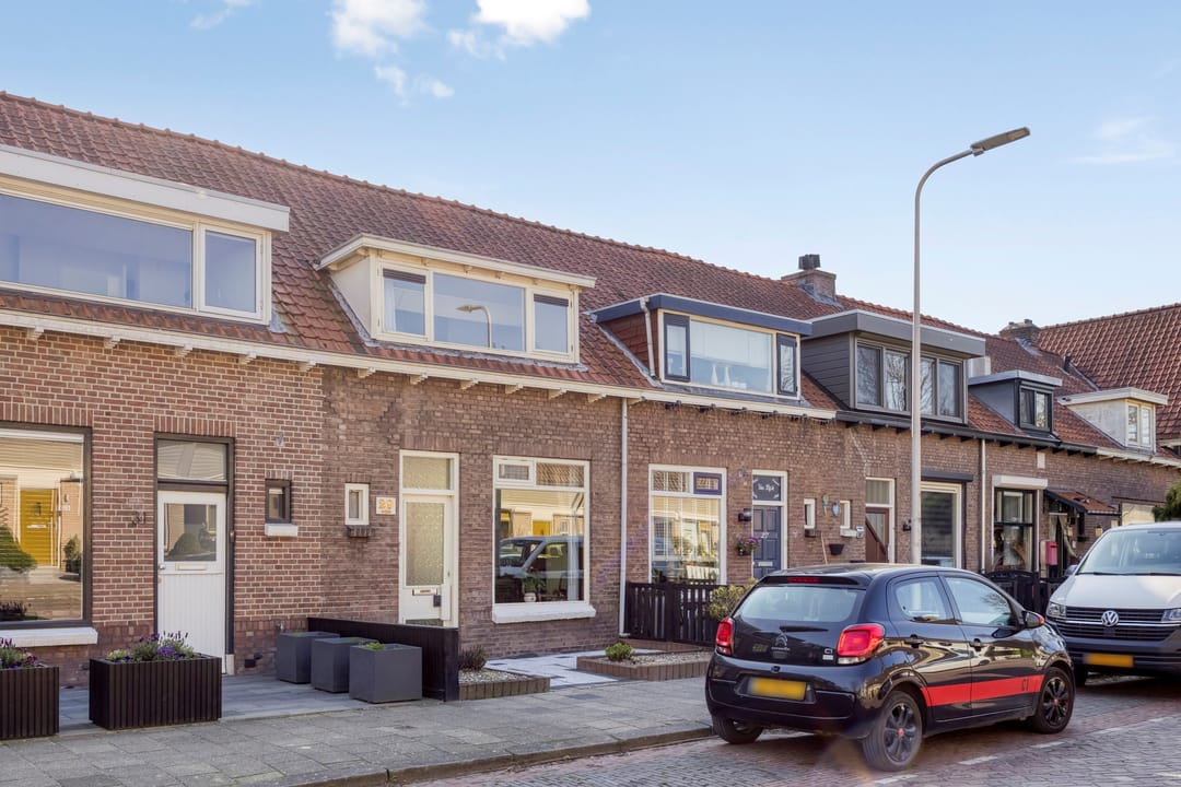 Photo 1 of Emmastraat 29