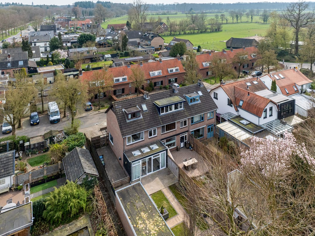 Photo 38 of Vredeoordlaan 4