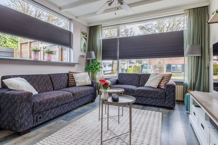 Hoekwoning te koop: Vredeoordlaan 4, Leersum