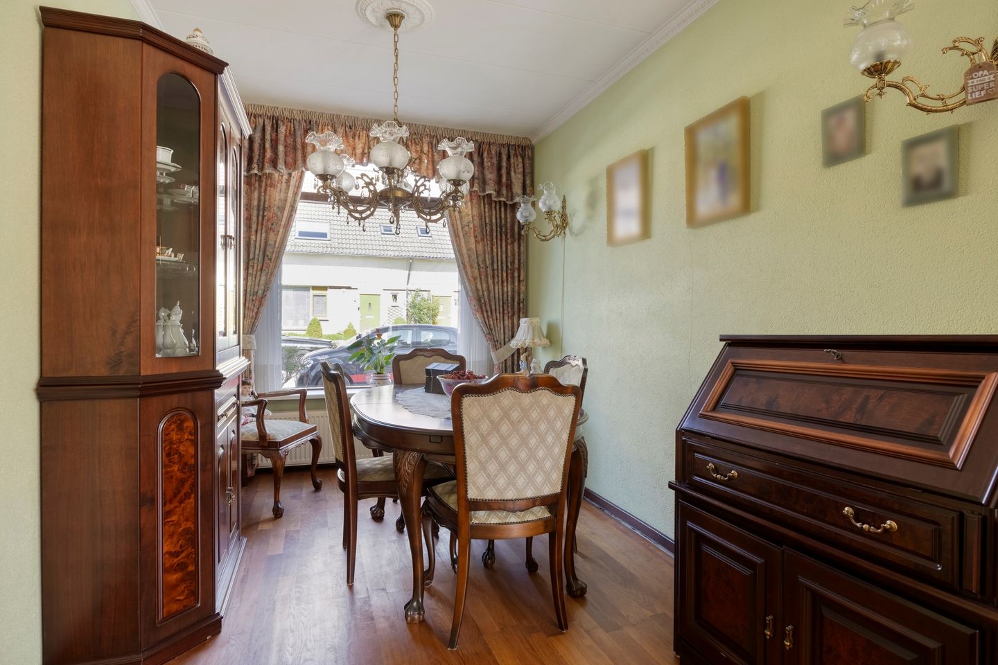 Photo 10 of Emmastraat 29
