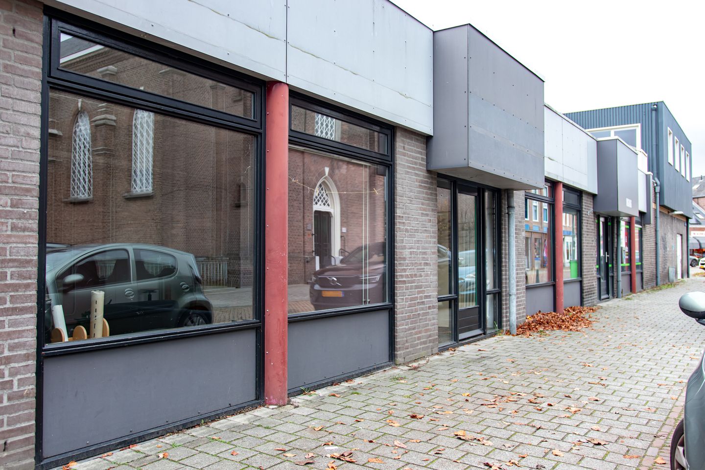 Bekijk foto 2 van Emmastraat 6