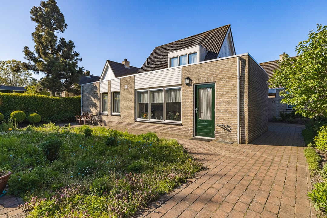 Foto 43 van Den Hof 35