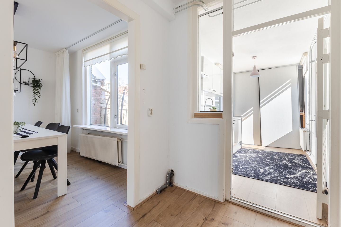 Photo 10 of van Hogendorpstraat 3