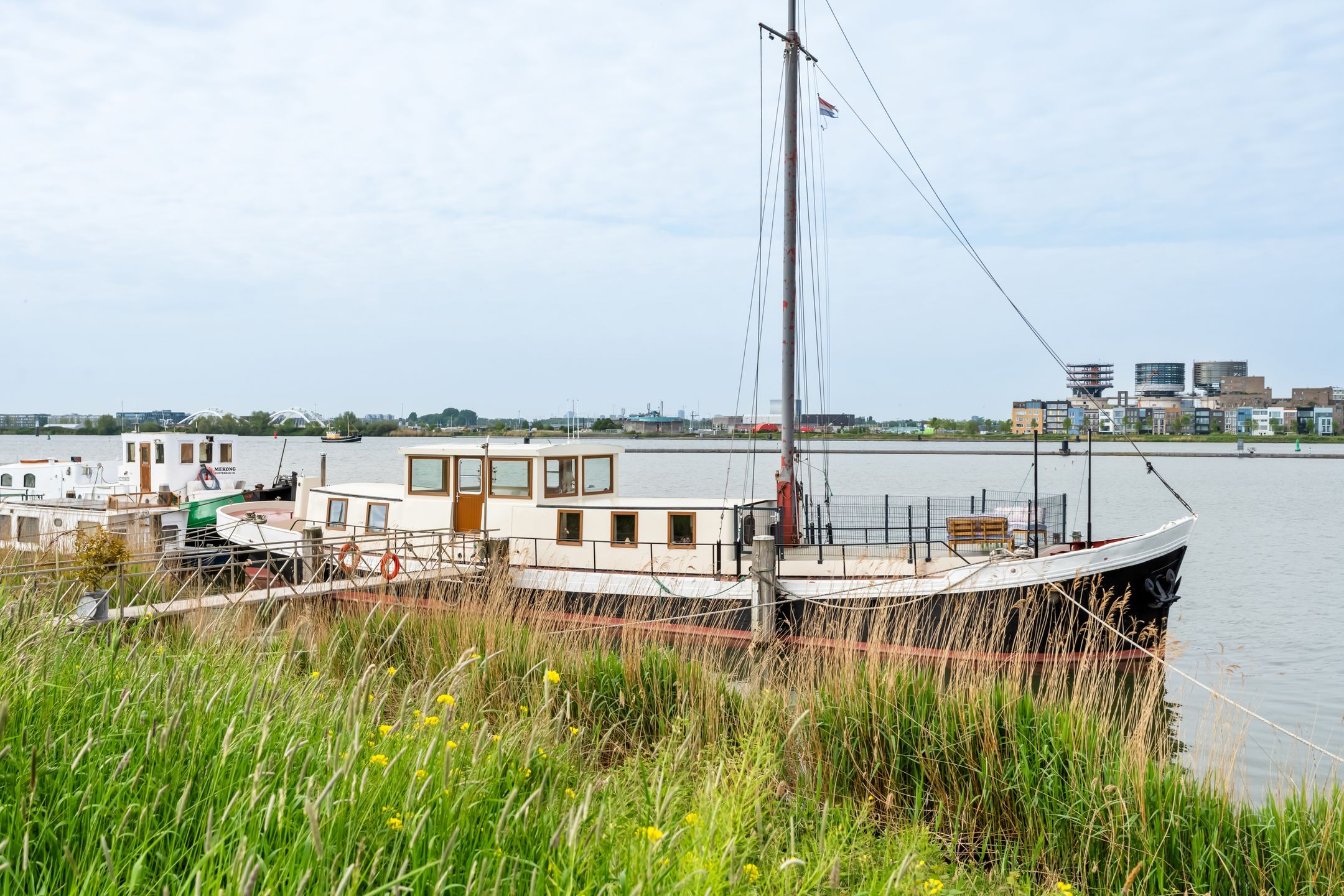 Photo 48 of Durgerdammerdijk 1004