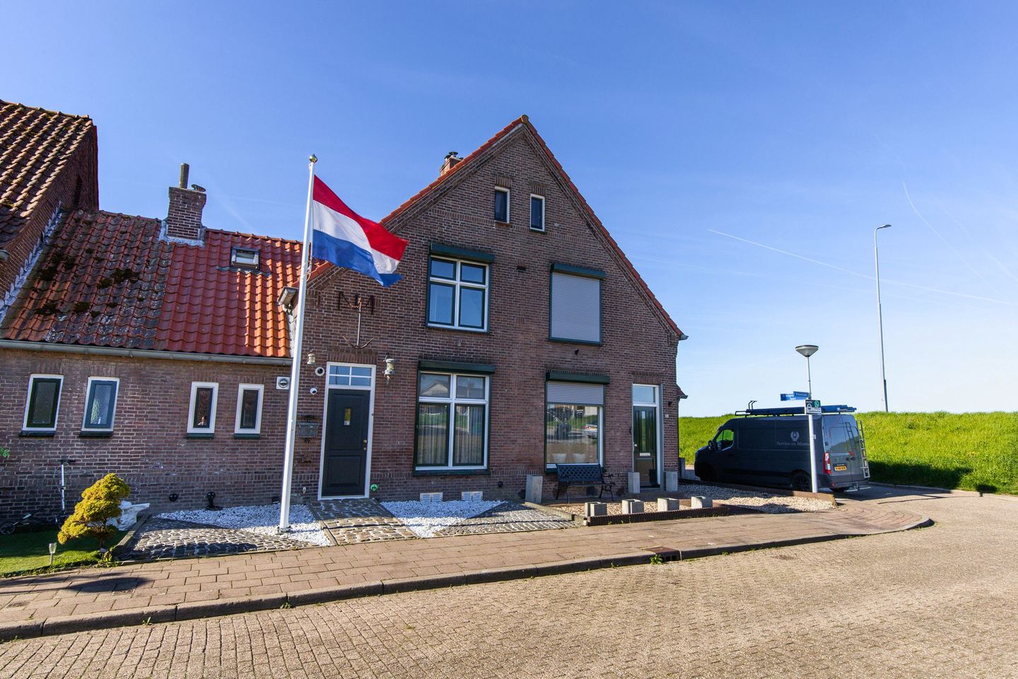 Foto 1 van Rheastraat 11