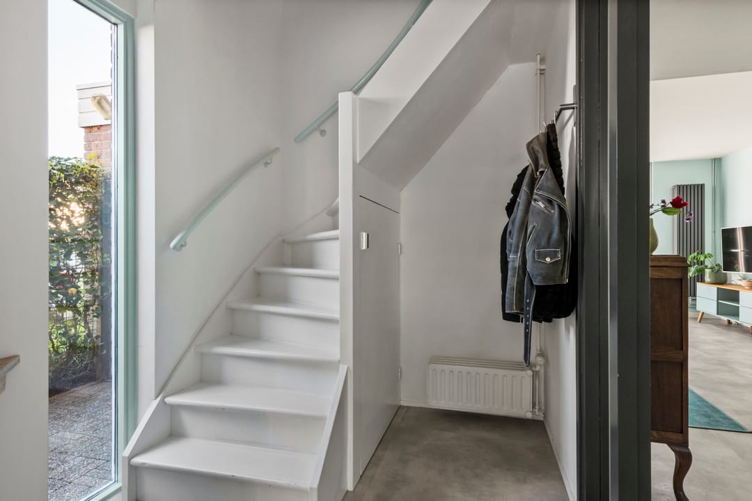 Photo 8 of Van Geijnstraat 7