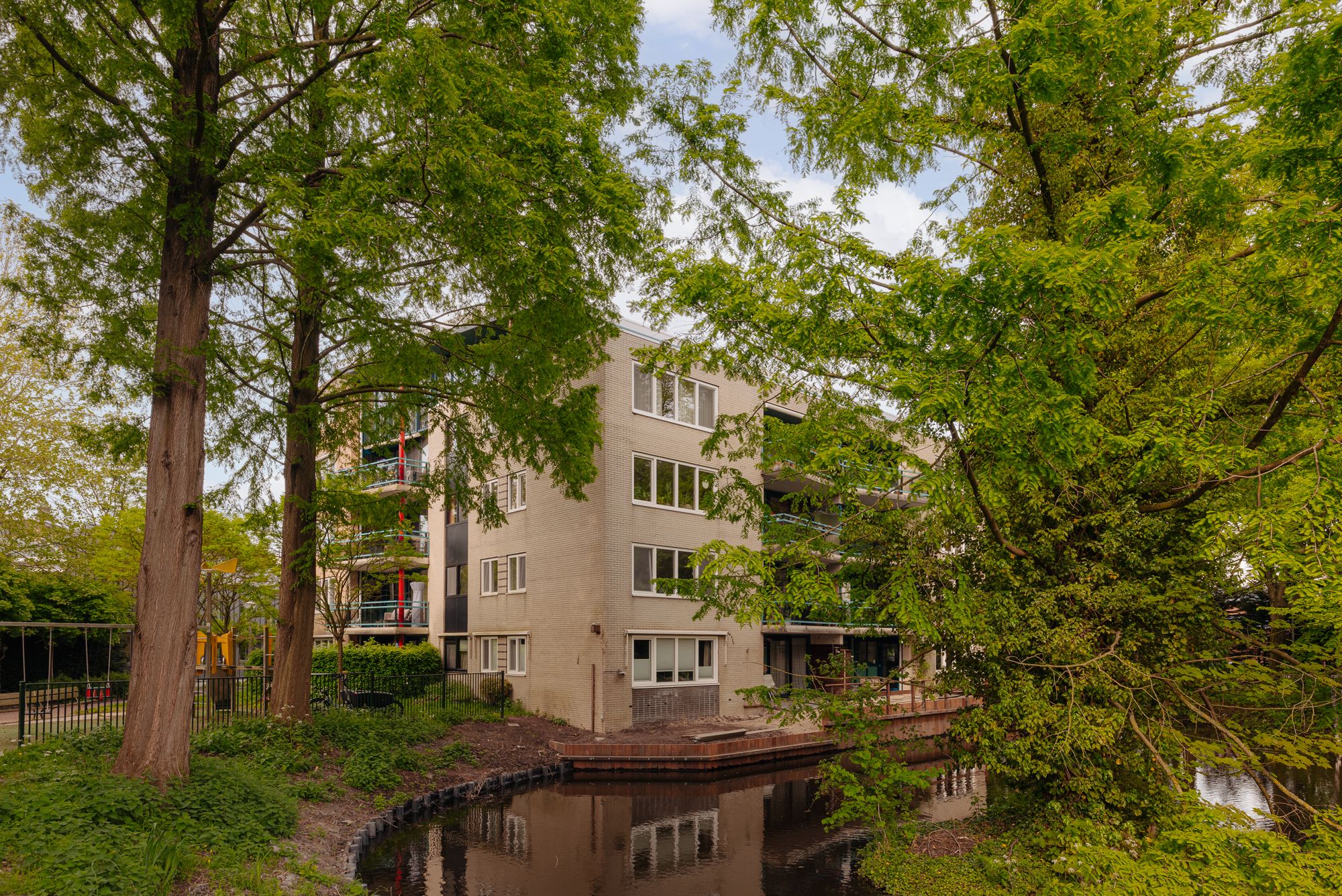 Photo 6 of Hertzstraat 38