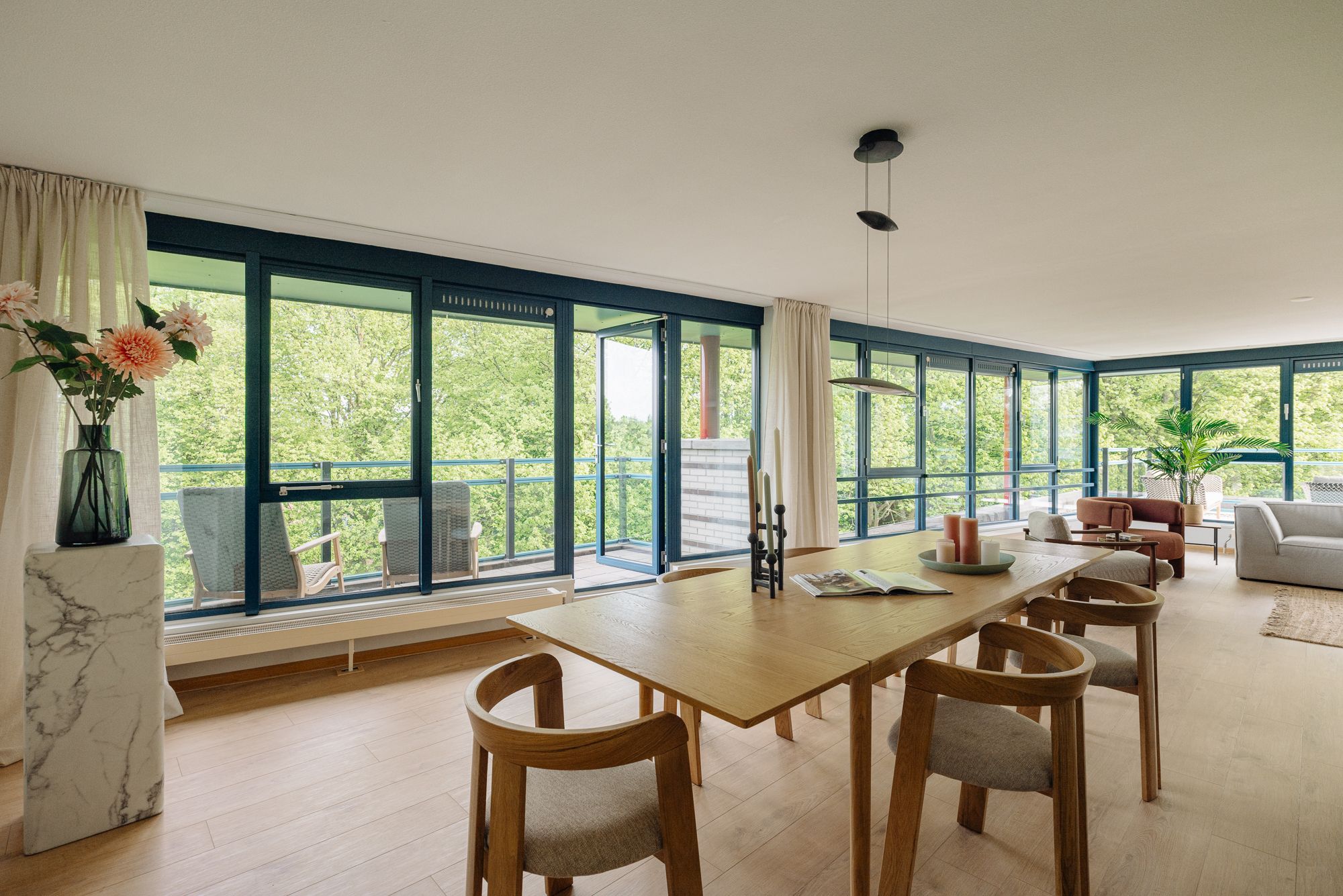 Photo 3 of Hertzstraat 38