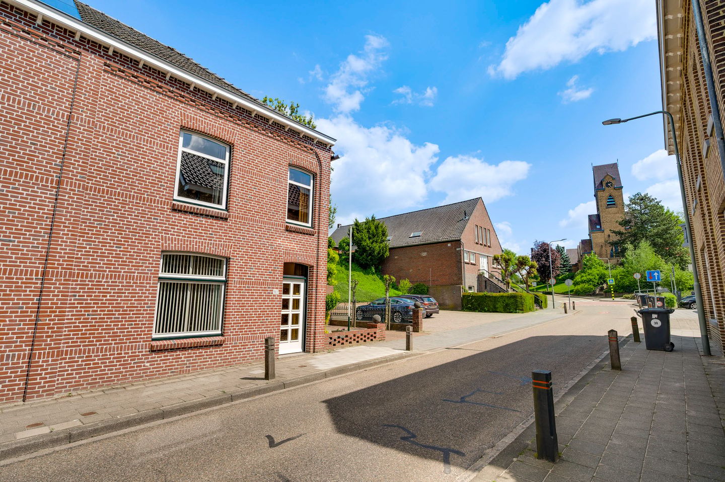 Photo 5 of Dorpsstraat 107