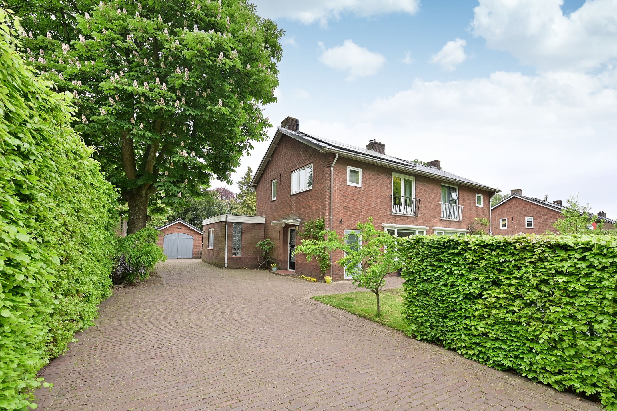 Van der Duyn van Maasdamlaan 28