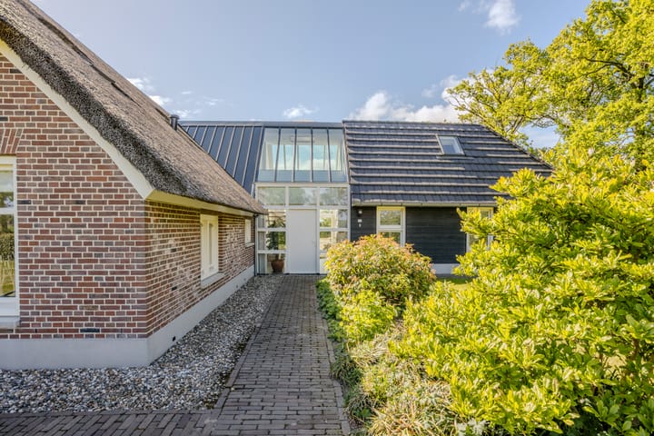 Vrijstaande woning te koop: Middeldijk 21, Dalfsen