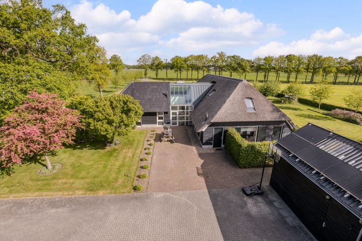 Vrijstaande woning te koop: Middeldijk 21, Dalfsen