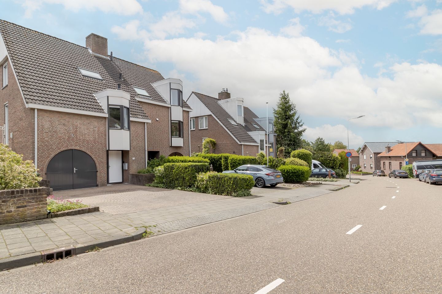 Photo 35 of Hussenbergstraat 10-A