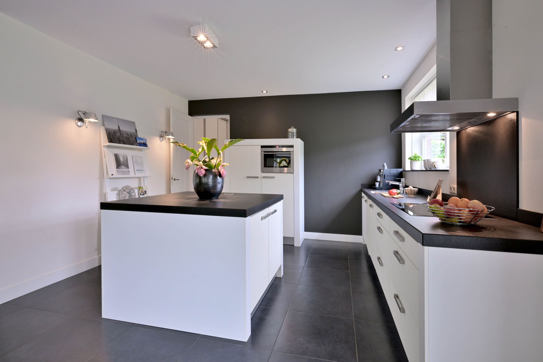 Photo 9 of Alex Roosdorpstraat 36