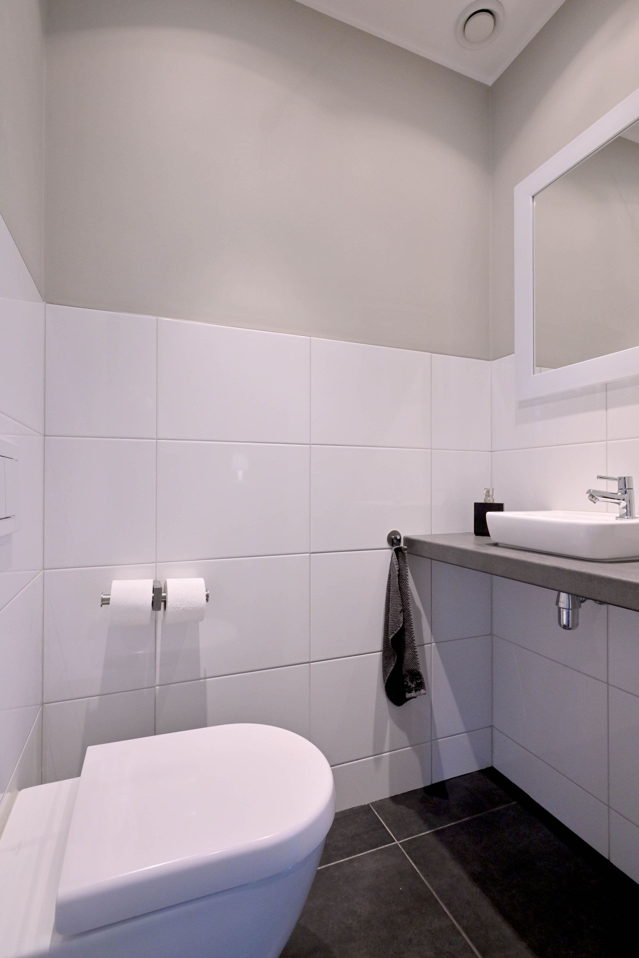 Photo 15 of Alex Roosdorpstraat 36