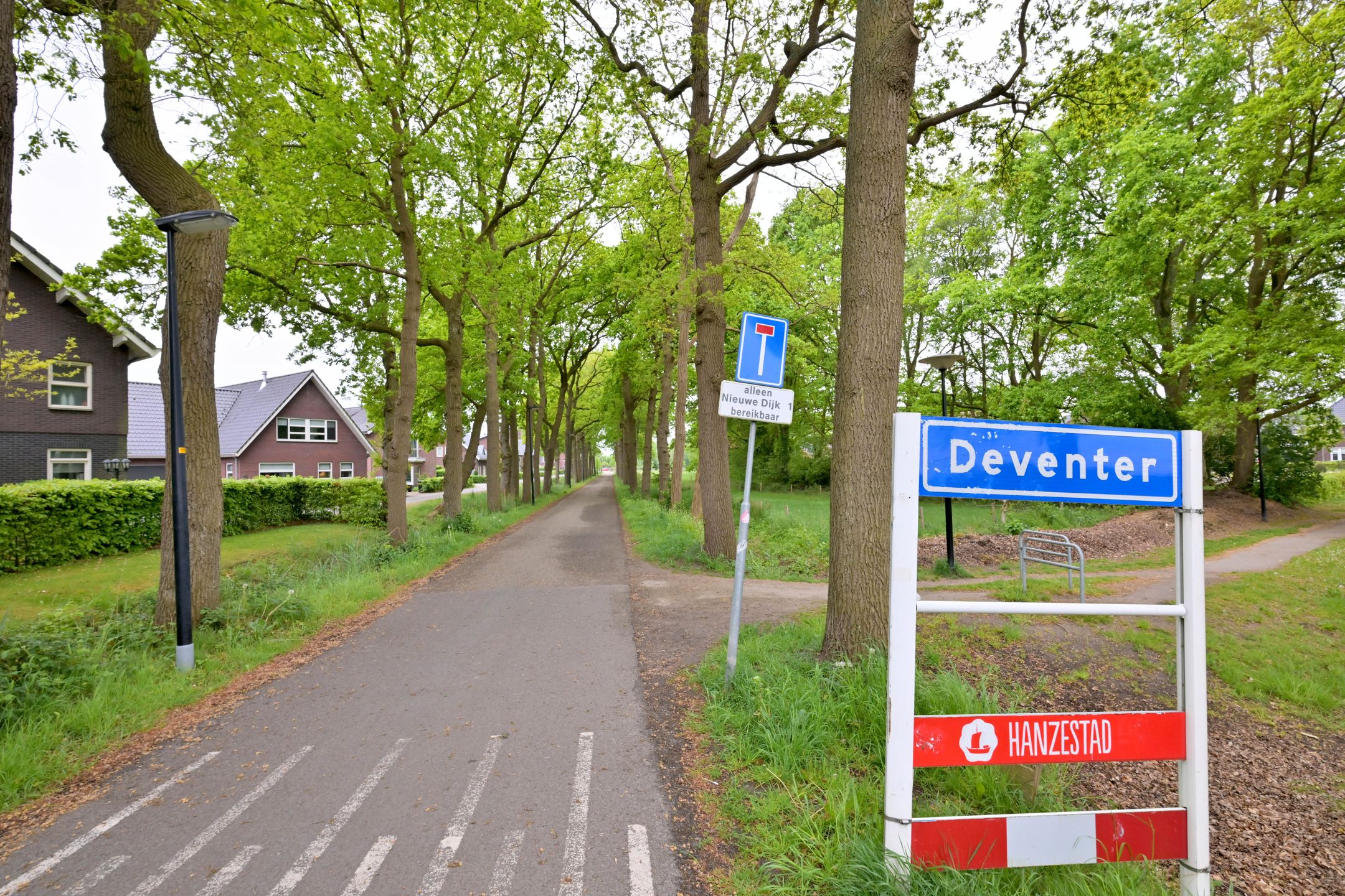 Photo 42 of Alex Roosdorpstraat 36