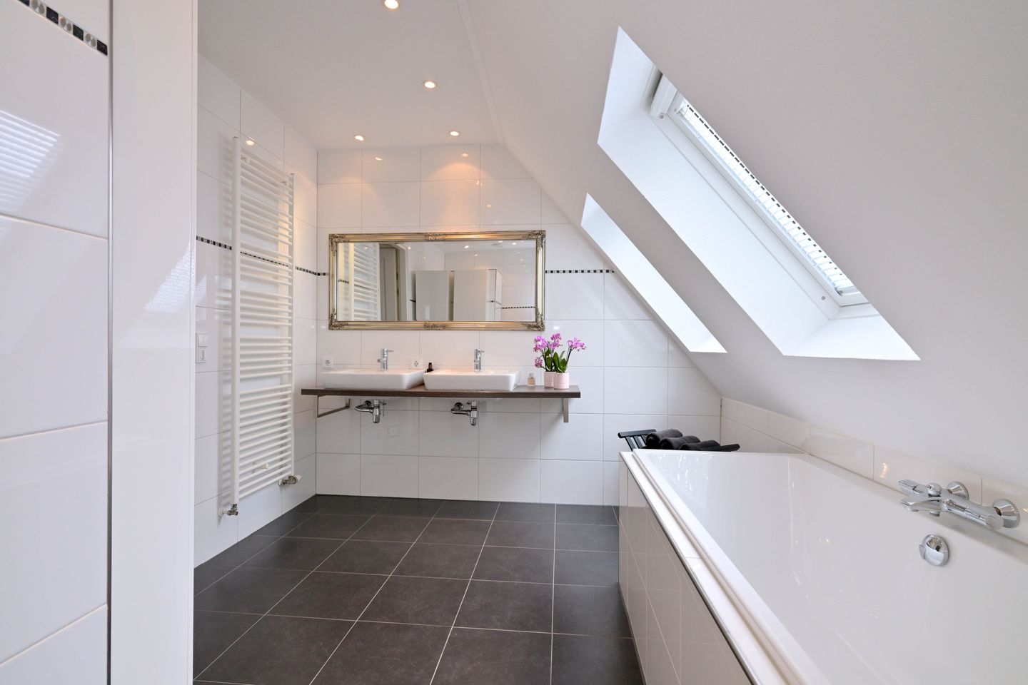 Photo 29 of Alex Roosdorpstraat 36