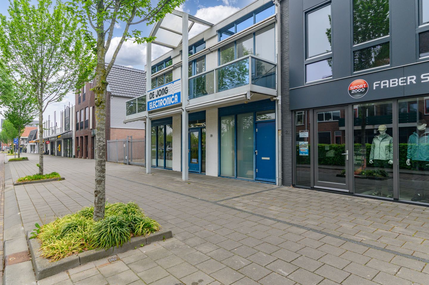 Bekijk foto 3 van Molenplein 19