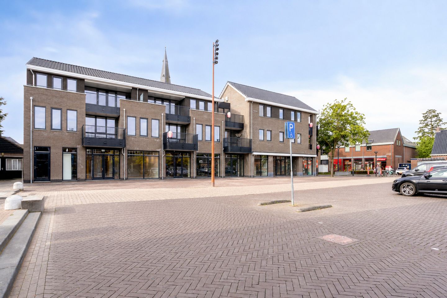 Bekijk foto 1 van Sportstraat 2