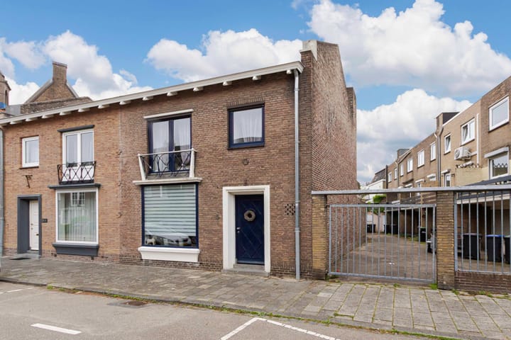 Foto 3 van Ds. Jongeneelstraat 5