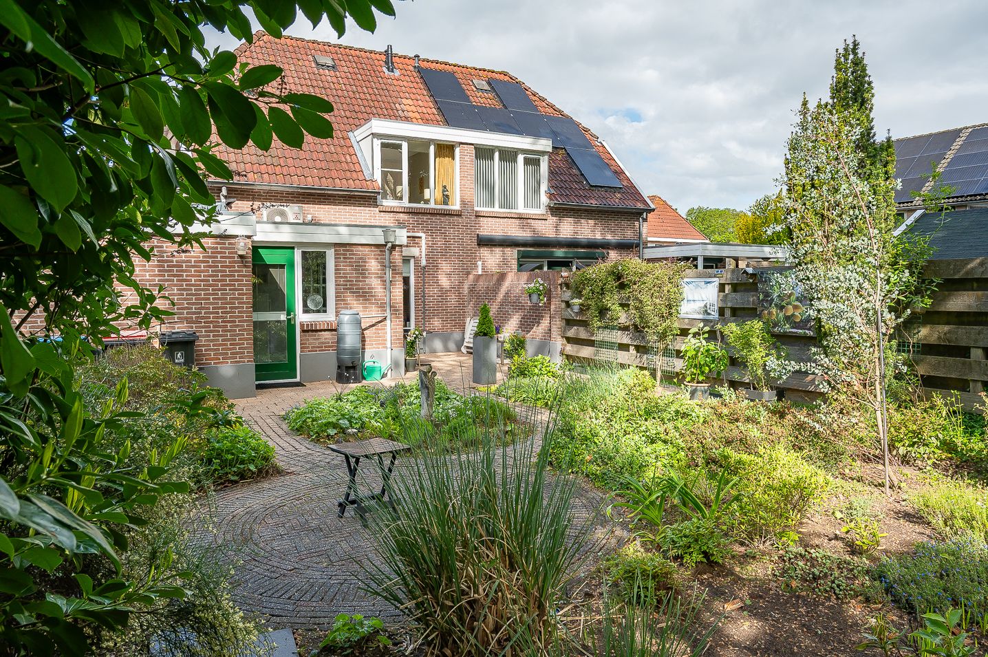 Modernized semi-detached family home with garage on forest edge in Zelhem — 36