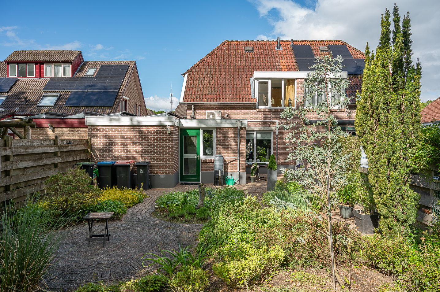 Modernized semi-detached family home with garage on forest edge in Zelhem — 35