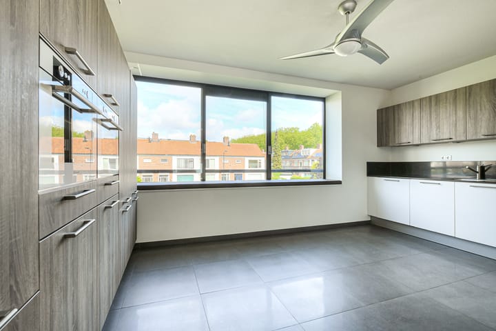 Photo 3 of Topaasstraat 49