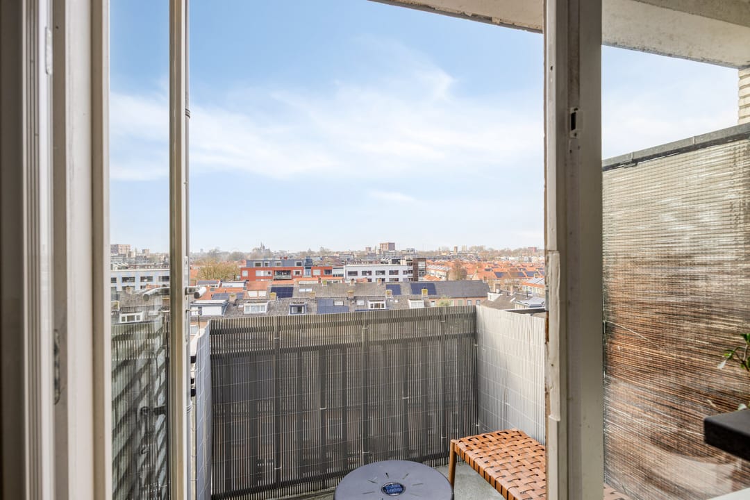 Photo 11 of Neerstraat 261