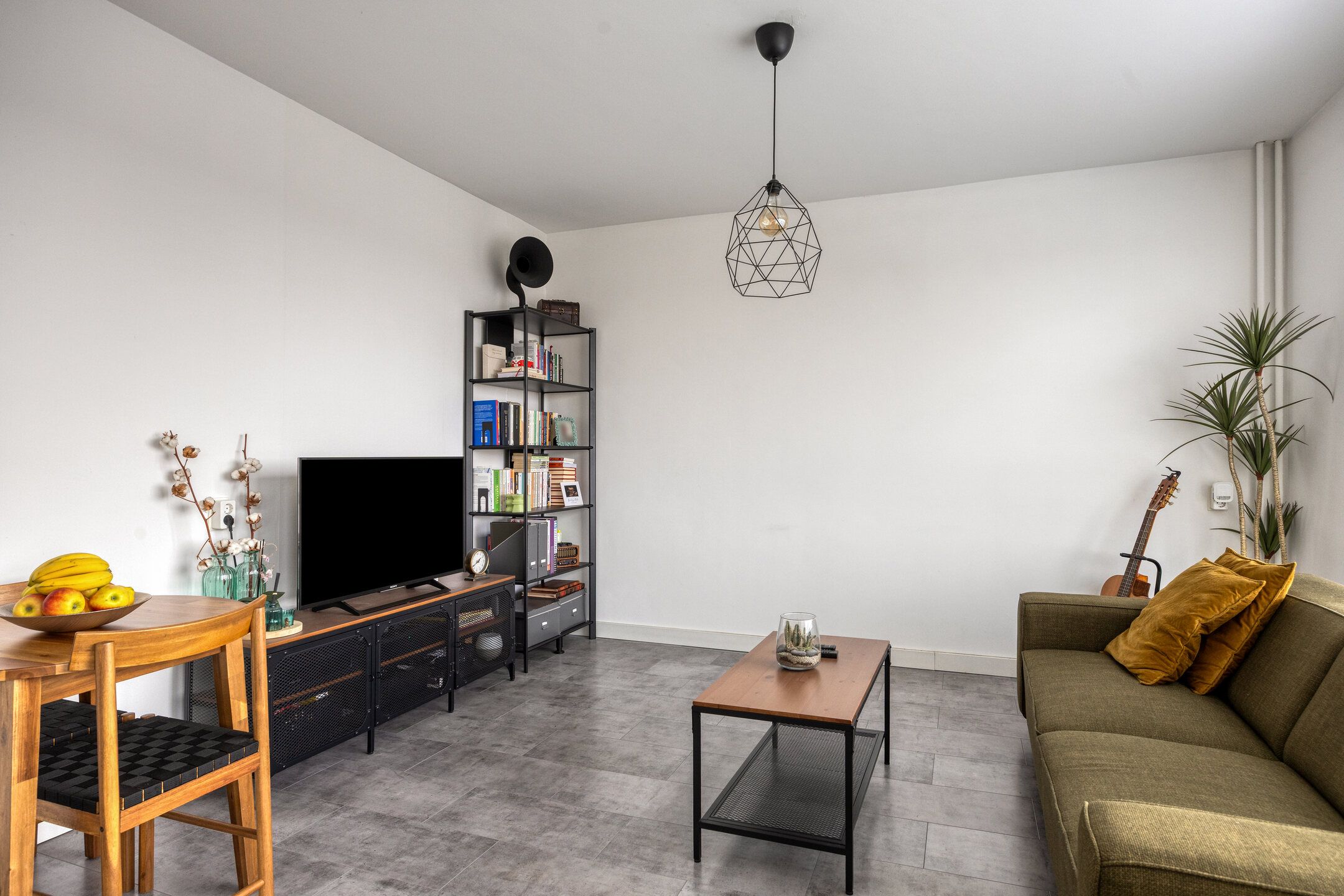 Photo 6 of Neerstraat 261