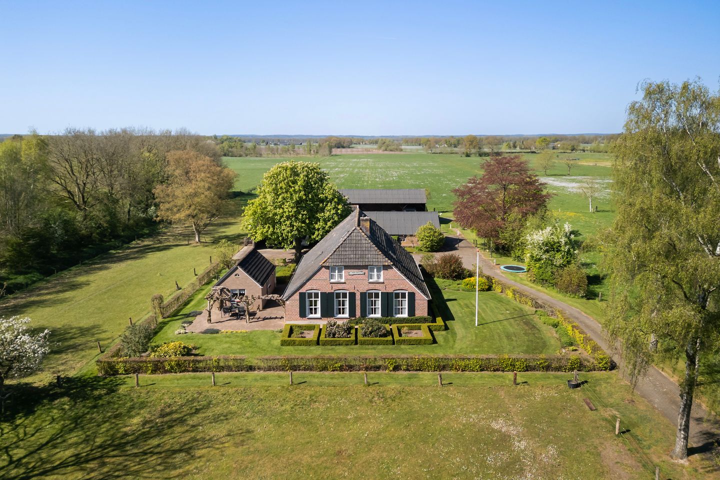 Bekijk foto 1 van Hallsedijk 13