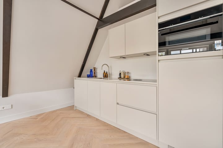 Studio te koop: Haarlemmerstraat 125M, Amsterdam