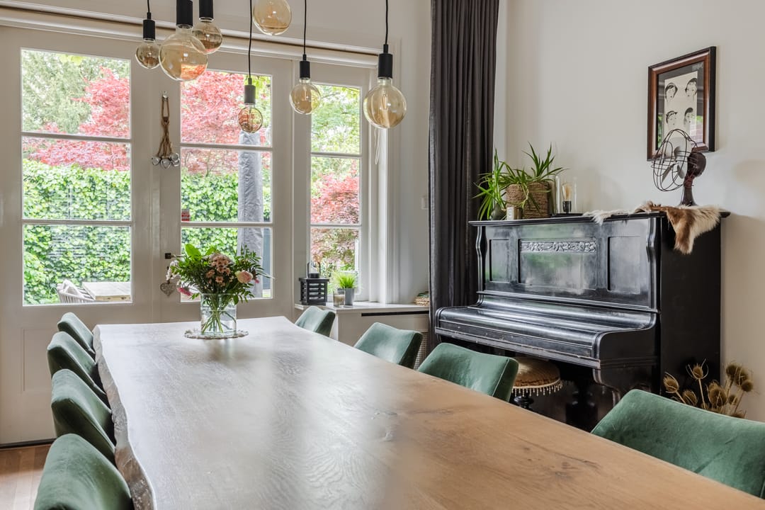 Authentic Architect-Designed Corner House in Desirable Tivoli Neighborhood — 22