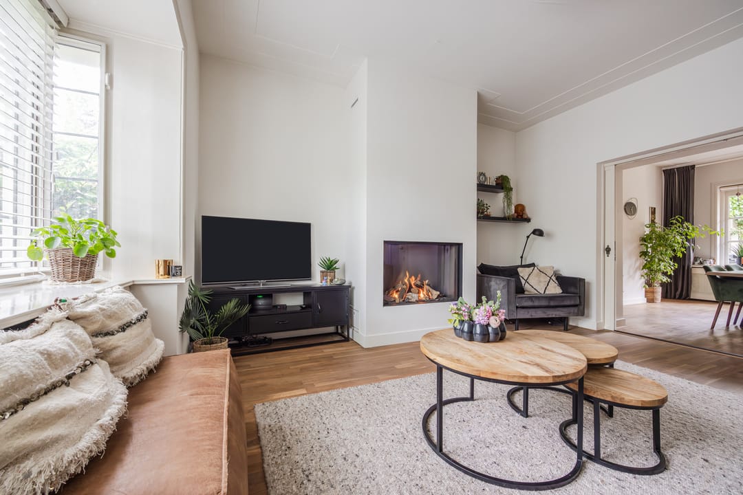 Authentic Architect-Designed Corner House in Desirable Tivoli Neighborhood — 11