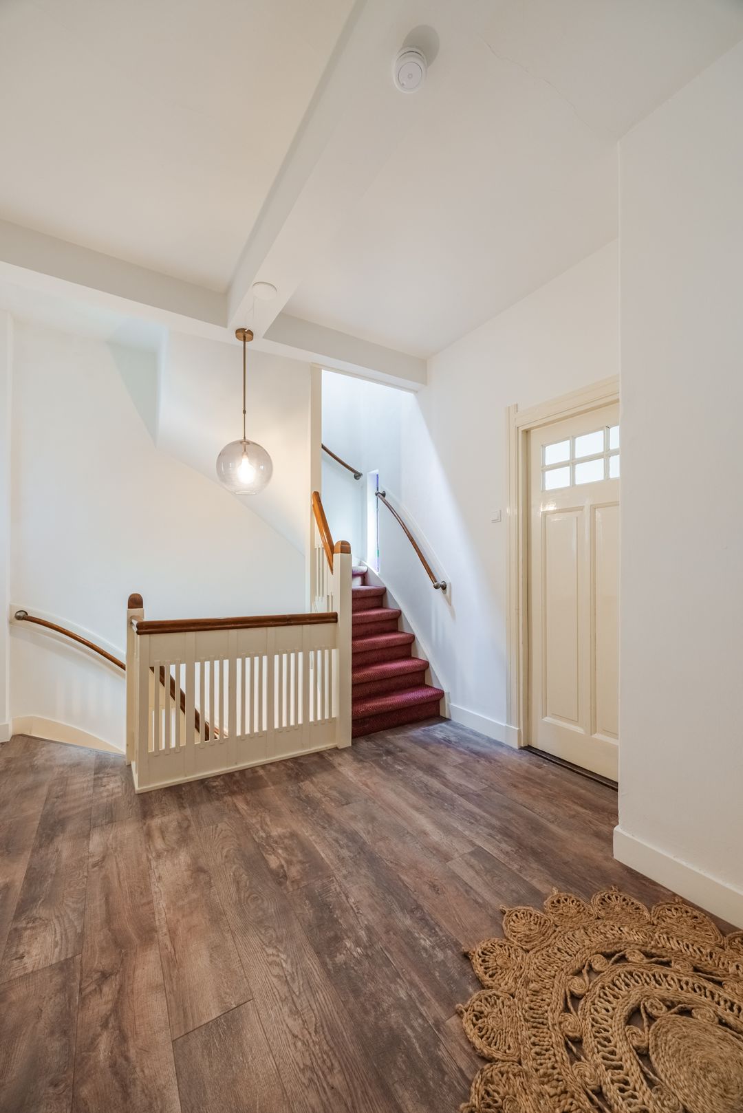 Authentic Architect-Designed Corner House in Desirable Tivoli Neighborhood — 43