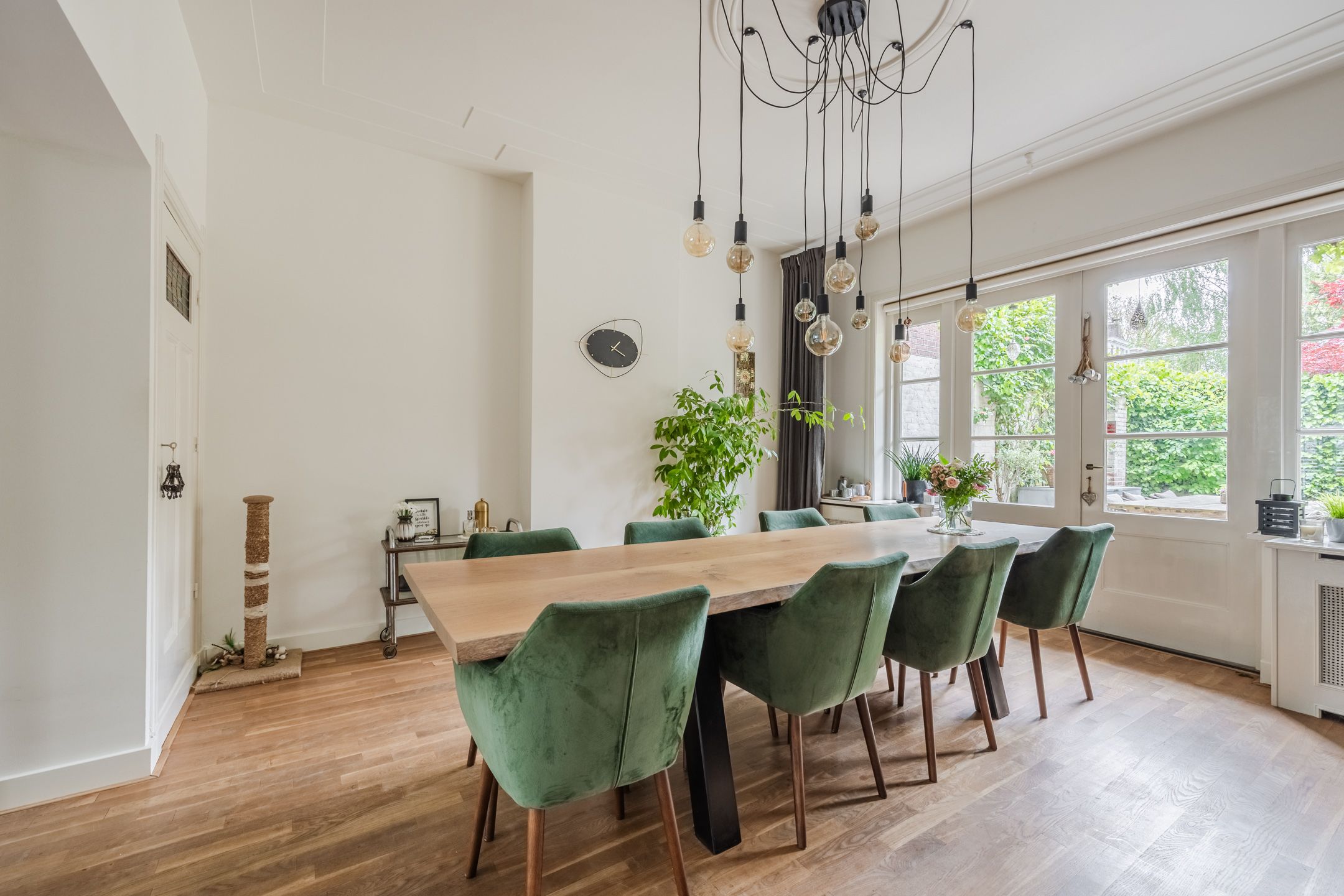 Authentic Architect-Designed Corner House in Desirable Tivoli Neighborhood — 21