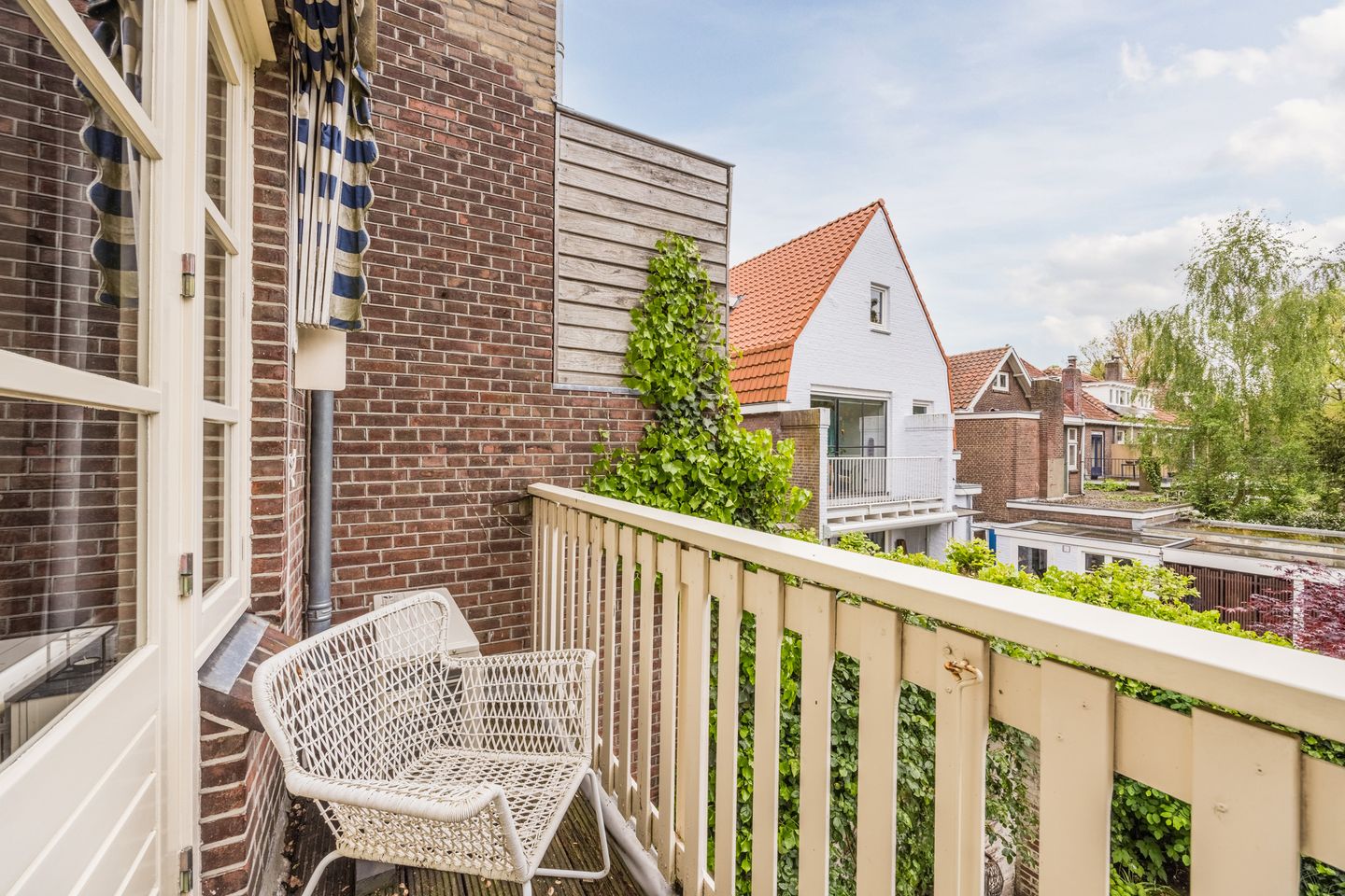Authentic Architect-Designed Corner House in Desirable Tivoli Neighborhood — 55