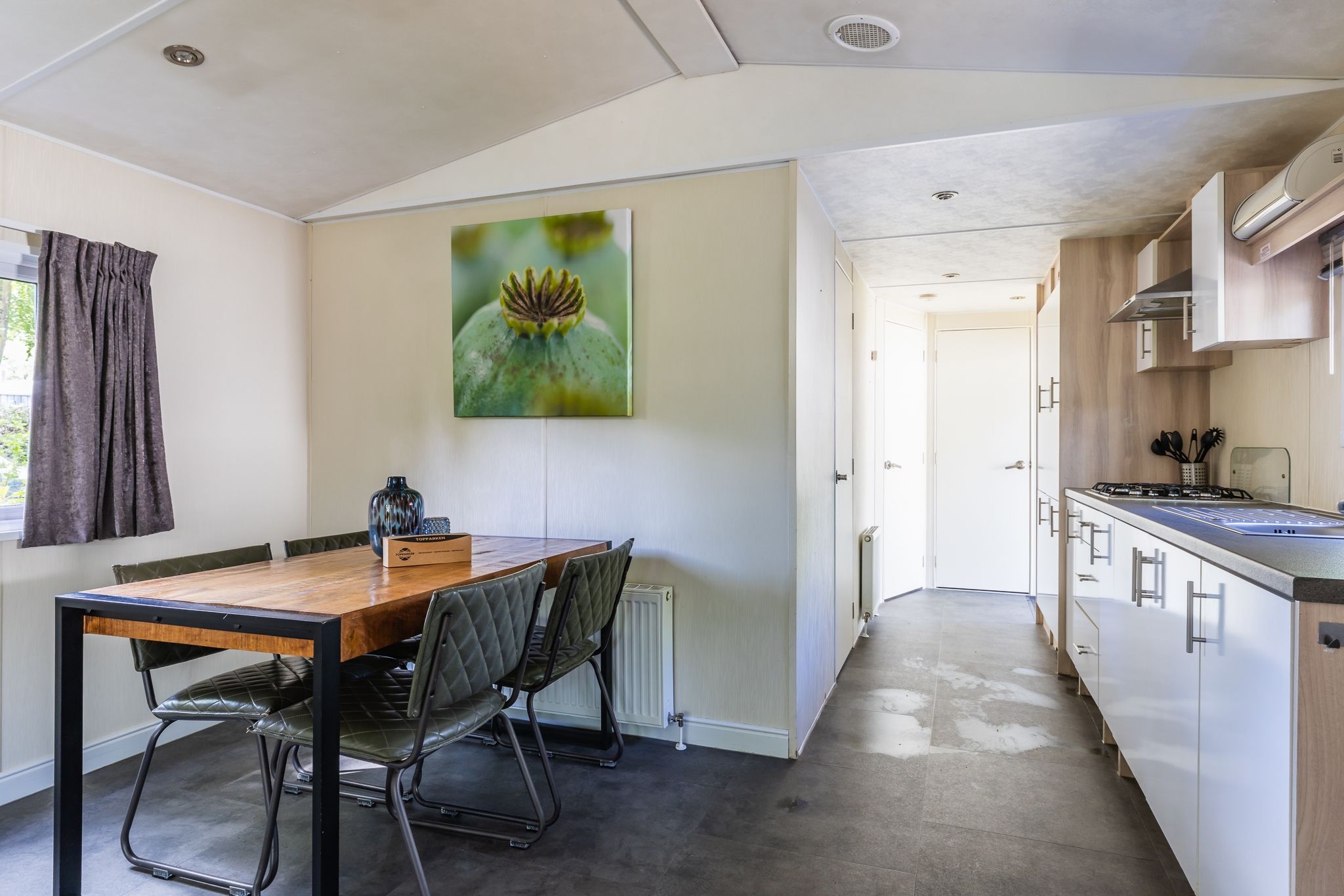 2-bedroom freehold villa in Ede — photo 5 of 5