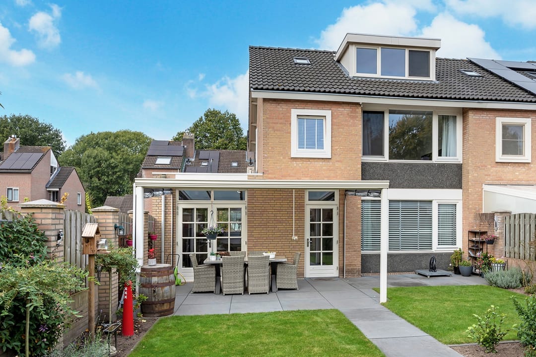 Photo 2 of IJsselstraat 28