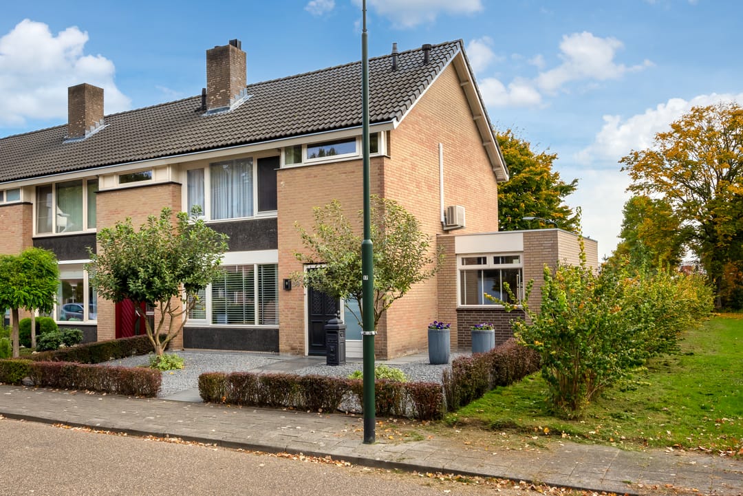 Photo 1 of IJsselstraat 28
