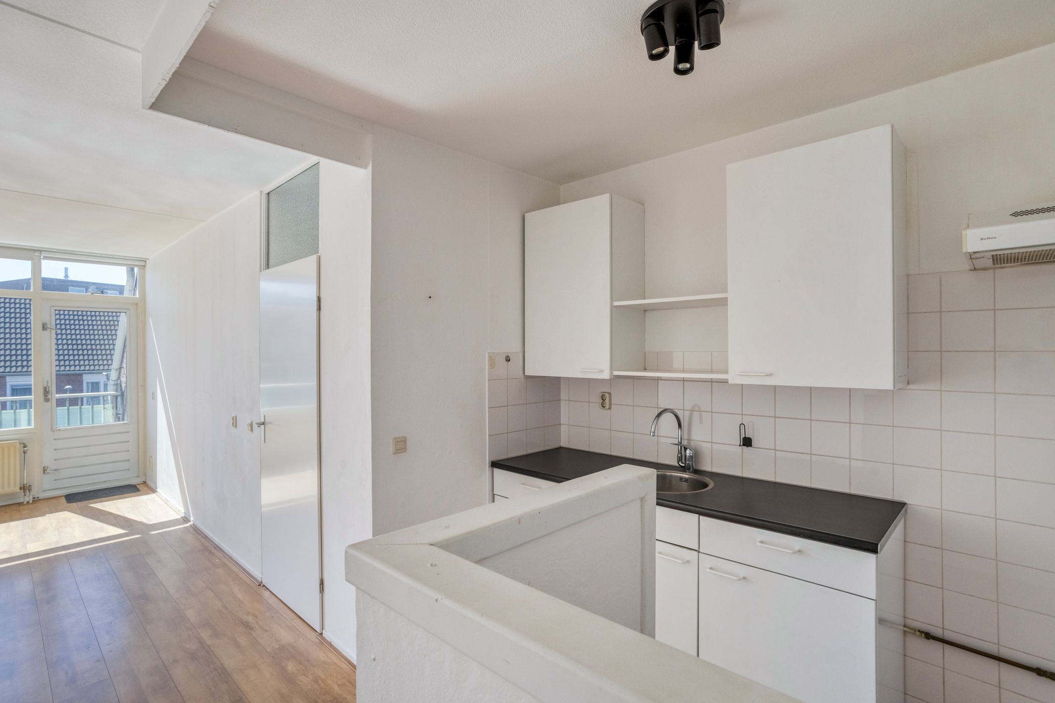 Photo 9 of Lokerstraat 11-B