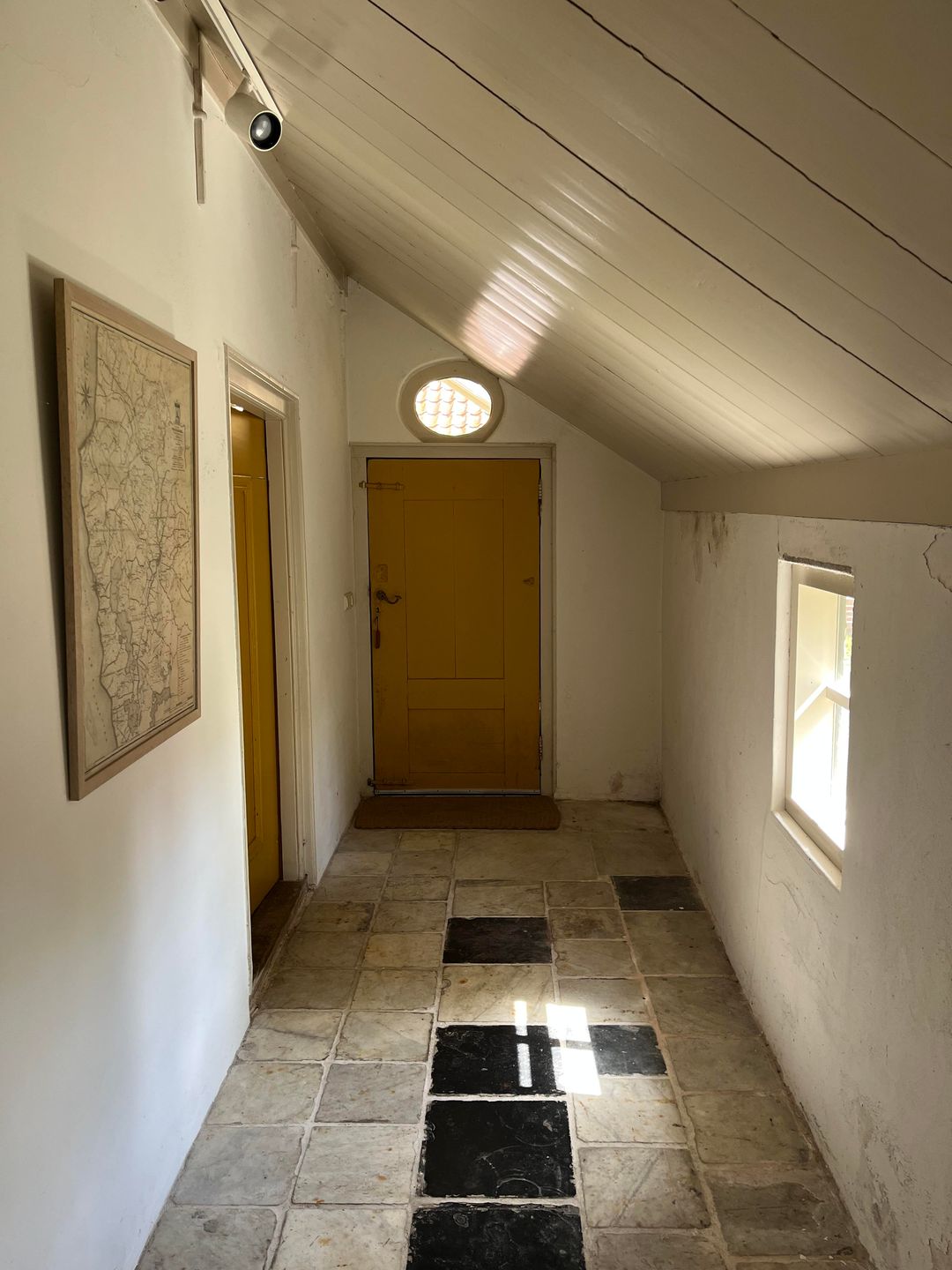 Photo 37 of Buren 24